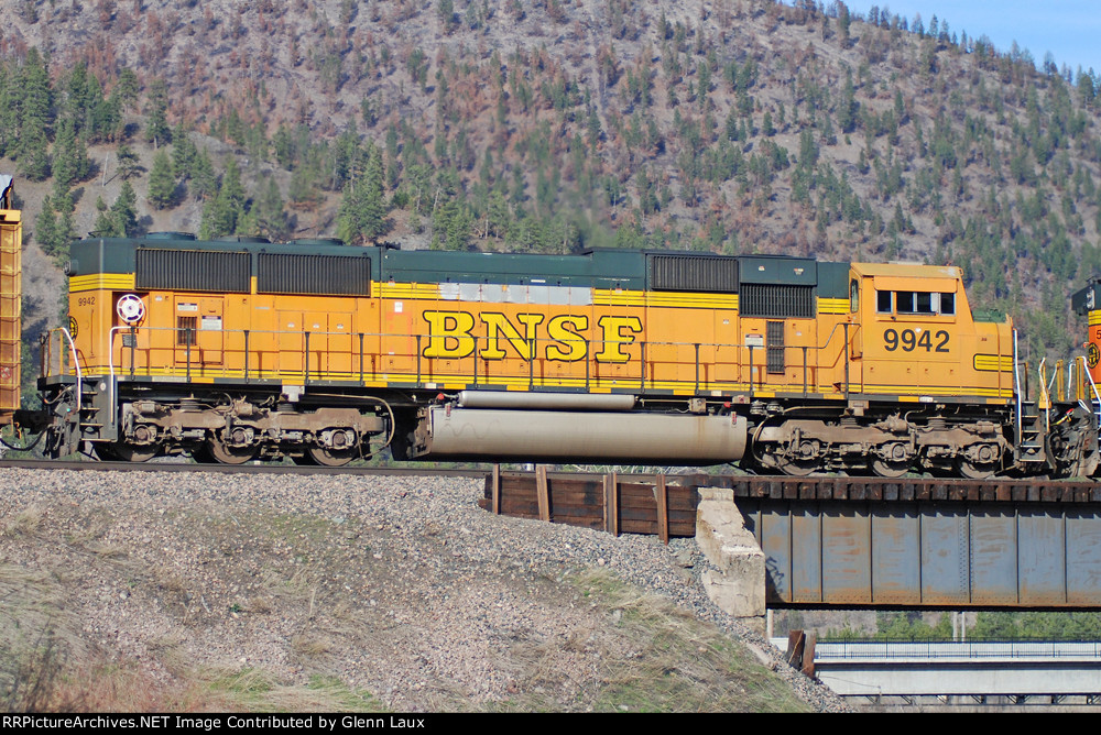 BNSF 9942